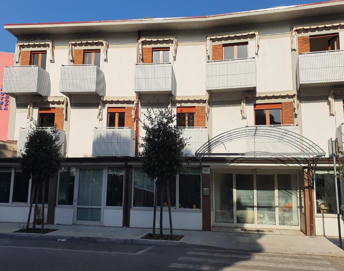 Miga Hotel Grado Centro Εξωτερικό φωτογραφία